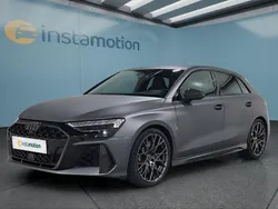 Grau Gebraucht 2024 Audi RS3 Kleinwagen | 73.099 € (Teuer)