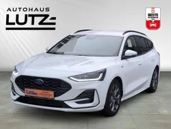 Frostweiß Gebraucht 2024 Ford Focus ST-Line Kombi | 23.955 € (Guter Preis)
