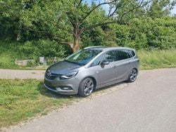Grau Gebraucht 2018 Opel Zafira Business Van / Kleinbus | 15.300 € (Etwas zu teuer)