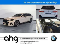Weiß Gebraucht 2024 BMW 520 Performance Kombi | 56.760 € (Etwas zu teuer)