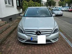 Silber Gebraucht 2011 Mercedes B180 Van / Kleinbus | 7.777 € (Fairer Preis)