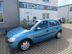 Blau Gebraucht 2001 Opel Corsa Limousine | 2.490 € (Etwas zu teuer)