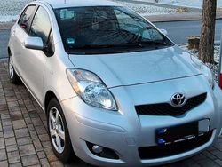 Silber Gebraucht 2011 Toyota Yaris Kleinwagen | 7.999 € (Teuer)