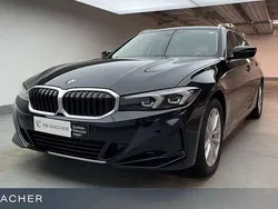 Saphirschwarz Gebraucht 2024 BMW 318 Efficient Dynamics Kombi | 32.849 € (Guter Preis)
