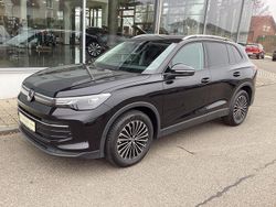 Deep black perleffekt Gebraucht 2025 VW Tiguan Life SUV | 35.990 € (Fairer Preis)