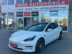 Weiß Gebraucht 2021 Tesla Model 3 Limousine | 25.900 € (Guter Preis)