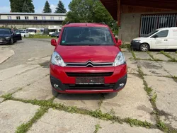 Rot Gebraucht 2016 Citroën Berlingo Shine Van / Kleinbus | 8.299 € (Fairer Preis)