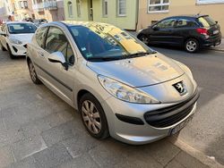 Silber Gebraucht 2006 Peugeot 207 Limousine | 950 € (Superpreis)