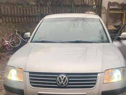 Silber Gebraucht 2001 VW Passat Limousine | 999 € (Guter Preis)