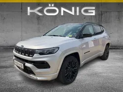 Grau Gebraucht 2022 Jeep Compass SUV | 27.777 € (Fairer Preis)
