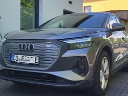 Grau Gebraucht 2022 Audi Q4 Sportback e-tron SUV | 25.000 € (Superpreis)