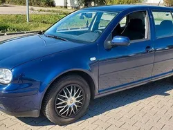Blau Gebraucht 1999 VW Golf IV Basis Limousine | 2.000 € (Etwas zu teuer)