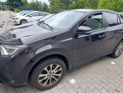Schwarz Gebraucht 2016 Toyota RAV4 Edition SUV | 12.500 €
