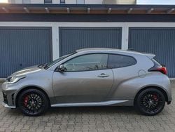 Grau Gebraucht 2024 Toyota Yaris Kleinwagen | 44.200 € (Guter Preis)
