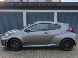 Grau Gebraucht 2024 Toyota Yaris Kleinwagen | 44.300 € (Guter Preis)