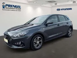 Dark knight Gebraucht 2022 Hyundai i30 Select Limousine | 18.420 € (Fairer Preis)