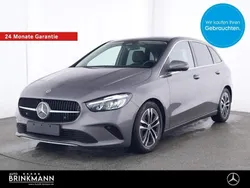 Grau Gebraucht 2024 Mercedes B200 Advanced Van / Kleinbus | 28.880 € (Guter Preis)