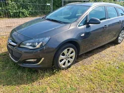 Grau Gebraucht 2014 Opel Astra Kombi | 3.700 € (Guter Preis)