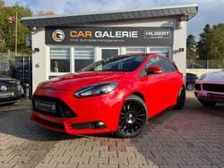 Rot Gebraucht 2014 Ford Focus ST Limousine | 11.990 € (Etwas zu teuer)