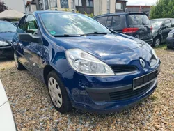 Blau Gebraucht 2009 Renault Clio II Limousine | 2.540 € (Fairer Preis)