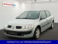 Grau Gebraucht 2004 Renault Mégane II Dynamique Limousine | 899 € (Superpreis)