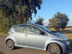 Blau Gebraucht 2009 Toyota Aygo Kleinwagen | 2.100 € (Fairer Preis)