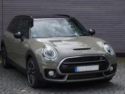 Grau Gebraucht 2019 Mini Clubman Kombi | 20.100 €