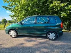 Grün Gebraucht 1999 Mitsubishi Space Star Van / Kleinbus | 1.100 € (Fairer Preis)