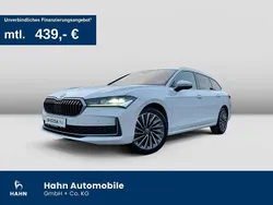 Weiß Gebraucht 2024 Skoda Superb LAURIN & KLEMENT Kombi | 34.990 € (Teuer)