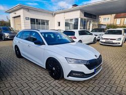 Weiß Gebraucht 2021 Skoda Octavia First Edition Kombi | 17.799 € (Fairer Preis)