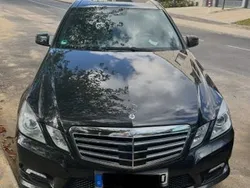 Schwarz Gebraucht 2011 Mercedes E350 Avantgarde Limousine | 19.000 €