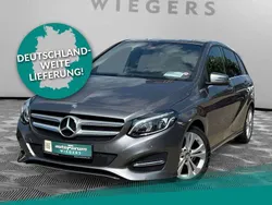 Grau Gebraucht 2016 Mercedes B200 Urban Van / Kleinbus | 15.681 € (Fairer Preis)