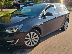 Andere außenfarben Gebraucht 2025 Opel Astra Kombi | 4.800 €