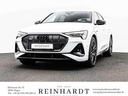 Gletscherweiß metallic Gebraucht 2022 Audi e-tron Black Edition SUV | 40.625 € (Fairer Preis)
