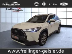 Schneeweiß Gebraucht 2023 Toyota Corolla Cross Team SUV | 33.490 € (Guter Preis)