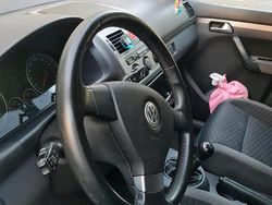 Grau Gebraucht 2008 VW Touran Van / Kleinbus | 5.500 € (Teuer)