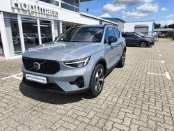 Thunder grey / metallic Gebraucht 2023 Volvo XC40 Plus SUV | 32.990 € (Guter Preis)