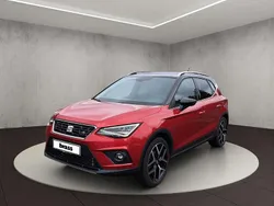 Desire rot metallic/midnight schwarz metallic Gebraucht 2021 Seat Arona FR SUV | 18.850 € (Fairer Preis)