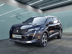 Schwarz Gebraucht 2023 Peugeot 5008 Allure Van / Kleinbus | 31.440 € (Fairer Preis)