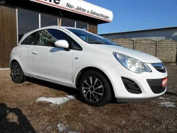 Casablancaweiß Gebraucht 2013 Opel Corsa Edition Limousine | 3.790 € (Fairer Preis)