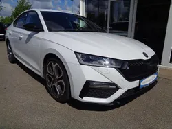 Weiß Gebraucht 2022 Skoda Octavia RS Limousine | 29.900 € (Fairer Preis)
