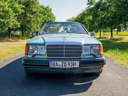 Blau Gebraucht 1993 Mercedes E320 Cabrio | 19.800 €