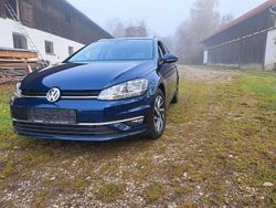 Blau Gebraucht 2018 VW Golf VII Sound Kombi | 13.500 € (Guter Preis)