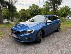 Blau Gebraucht 2016 Volvo V60 R-Design Kombi | 17.950 € (Teuer)