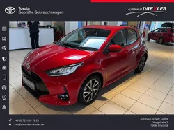 Karmina rot Gebraucht 2022 Toyota Yaris Hybrid Team Limousine | 19.990 € (Fairer Preis)