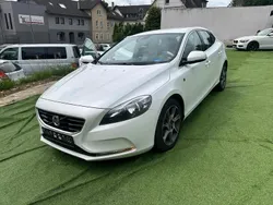 Weiß Gebraucht 2014 Volvo V40 Kombi | 11.500 €