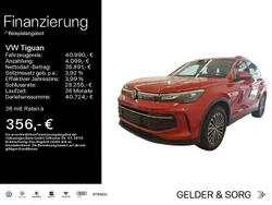 Persimmon red metallic Gebraucht 2024 VW Tiguan Life SUV | 40.990 € (Superpreis)