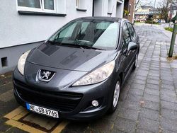 Grau Gebraucht 2010 Peugeot 207 Filou Kombi | 4.000 € (Etwas zu teuer)