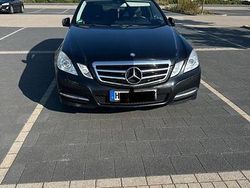 Schwarz Gebraucht 2011 Mercedes E220 Kombi | 9.800 €