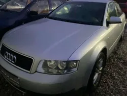 Grau Gebraucht 2001 Audi A4 Limousine | 2.500 € (Fairer Preis)